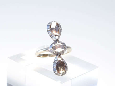 18世紀ローズカットダイヤモンド指輪（フランス、銀製）