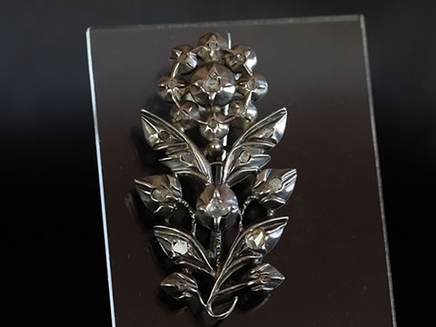ジャルディネッティ・ダイヤモンドブローチ（お花、19世紀初頭フランス 