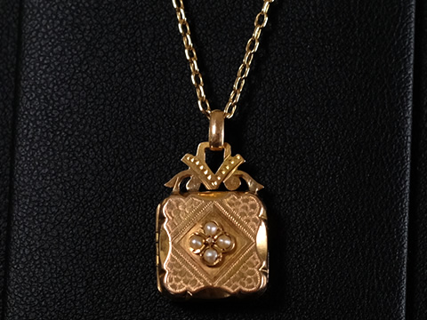 FRANCE✳︎アンティーク　K18 ペンダントトップ　ロケット型　1.29g FRANCE✳︎アンティーク K18 ペンダントトップ ロケット型 1.29g