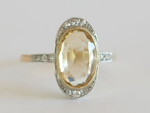 天然石、スフィーン！黄緑色オーバルカットリング、この値段は