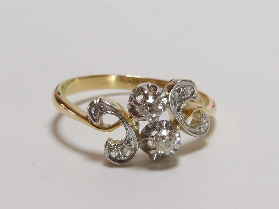 オールドマインカットダイヤ1.5カラット 18金クラスターアンティークリング