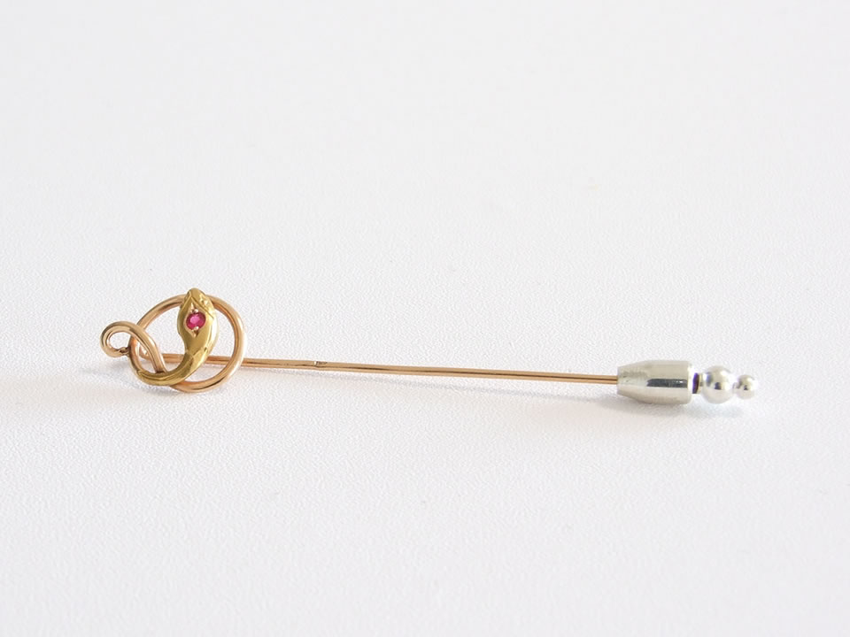 �ցi�X�l�[�N�j�A���e�B�[�N�s��