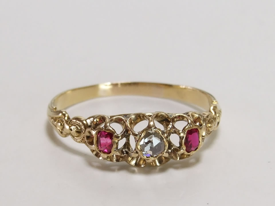 ���r�[�ƃ��[�Y�J�b�g�_�C�������h�̃A���e�B�[�N�����O