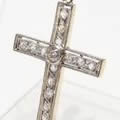 アンティークプラチナ十字架クロス（ダイヤモンド）