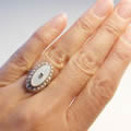 マザーオブパールアンティーク指輪（エメラルド、天然真珠、透かし金細工）